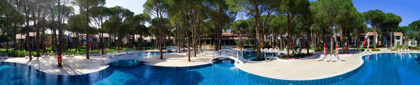 SELECTUM LUXURY RESORT Pools & Beach